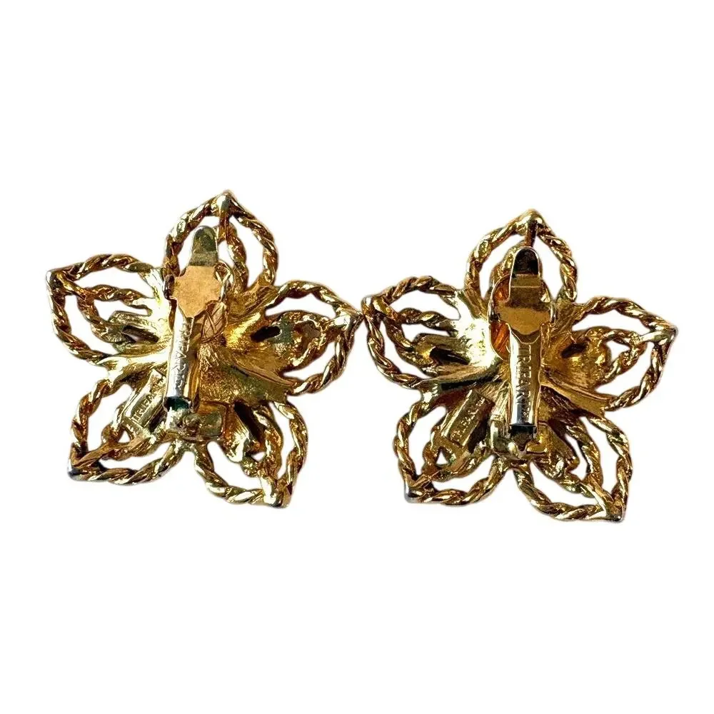 Vintage Trifari Gold Tone Clip On Flower Earrings